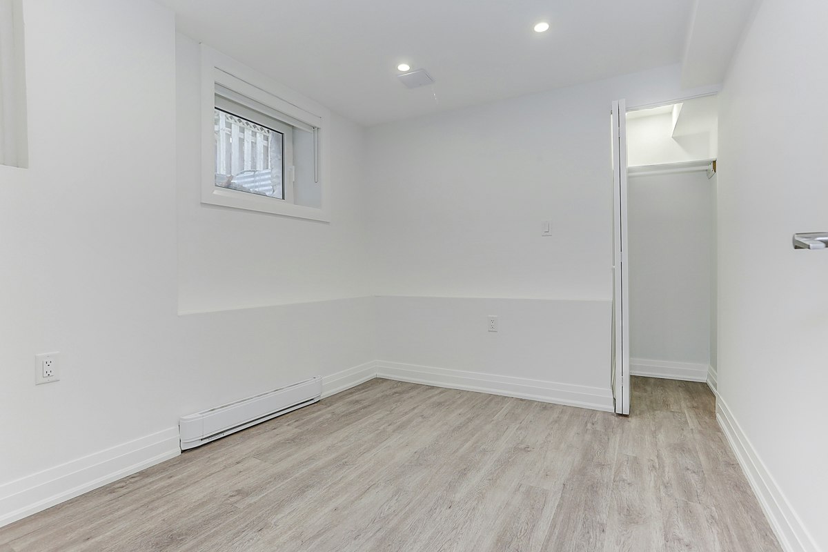 Lower-61 Clouston Avenue, Toronto, ON, M9N 1A6 - 18