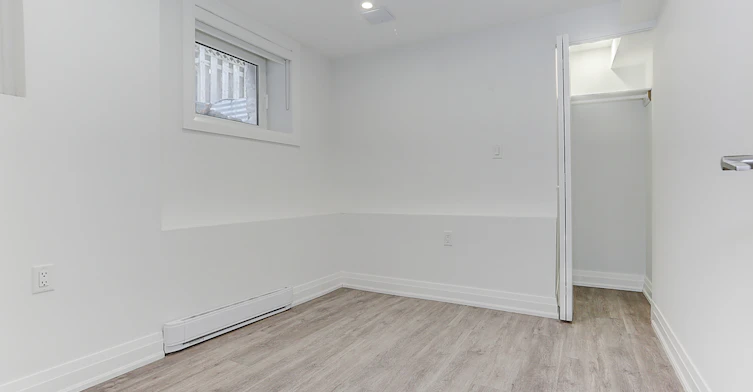 Lower-61 Clouston Avenue, Toronto, ON, M9N 1A6 - 18