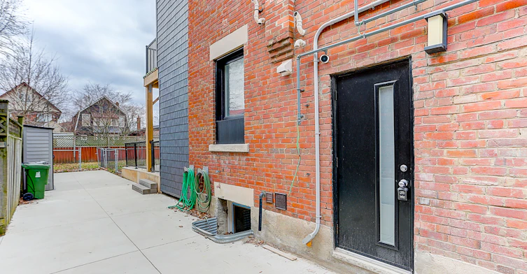 Lower-61 Clouston Avenue, Toronto, ON, M9N 1A6 - 25