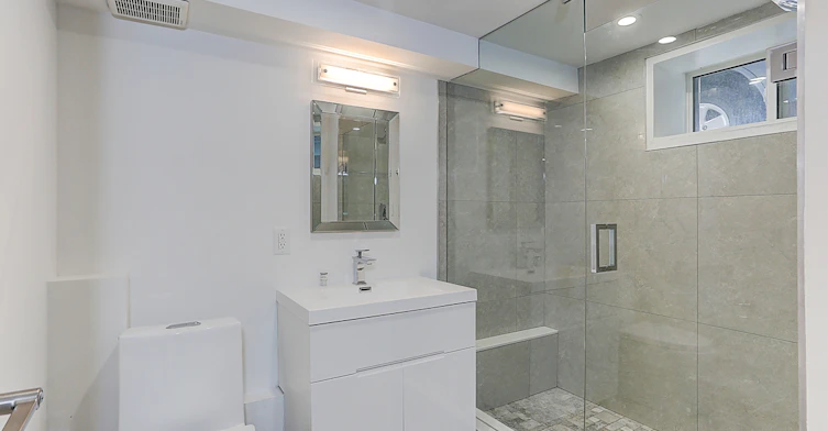 Lower-61 Clouston Avenue, Toronto, ON, M9N 1A6 - 17