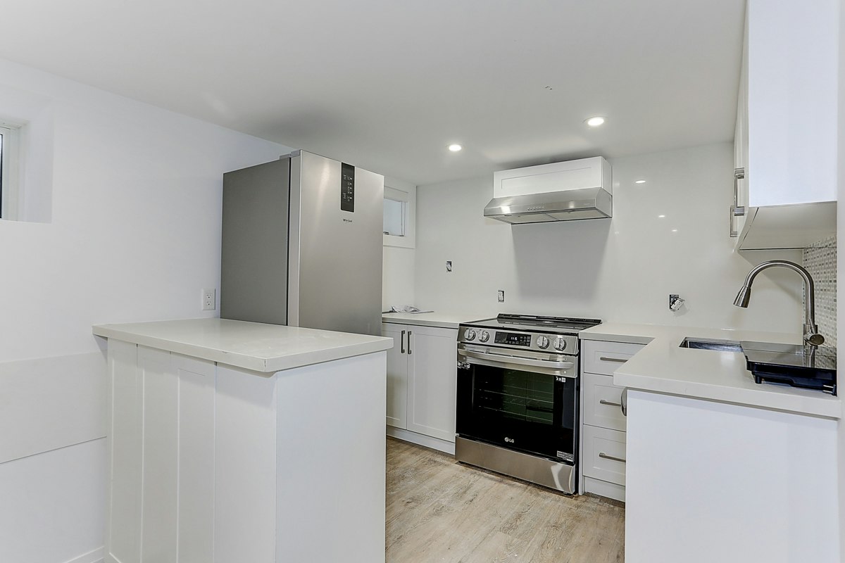 Lower-61 Clouston Avenue, Toronto, ON, M9N 1A6 - 3