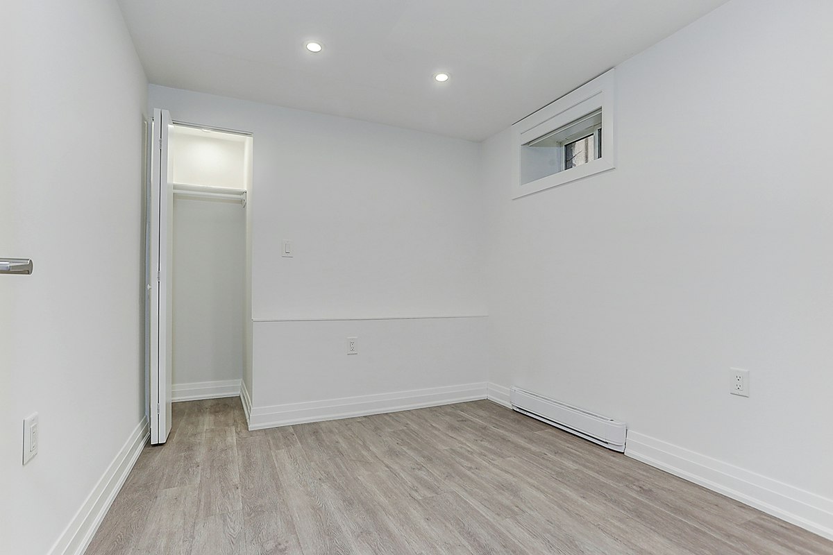 Lower-61 Clouston Avenue, Toronto, ON, M9N 1A6 - 15