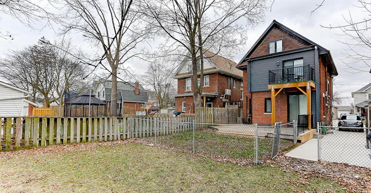 Lower-61 Clouston Avenue, Toronto, ON, M9N 1A6 - 22