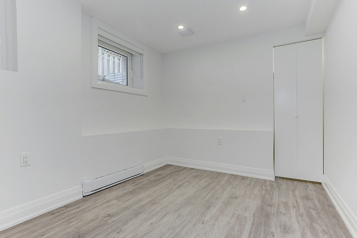 Lower-61 Clouston Avenue, Toronto, ON, M9N 1A6 - 20