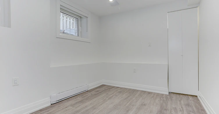 Lower-61 Clouston Avenue, Toronto, ON, M9N 1A6 - 20