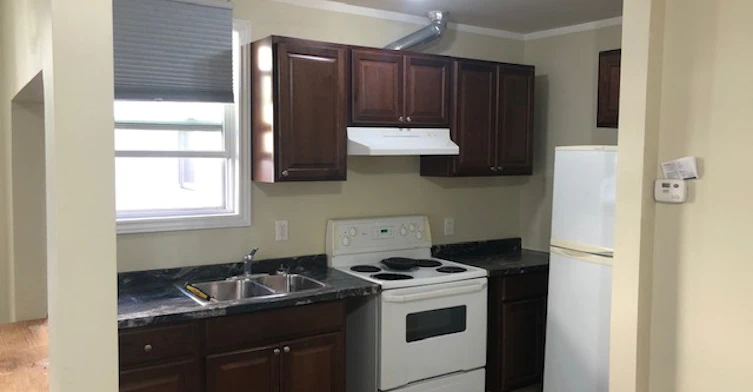 4-1124 Main Street West, Hamilton, ON, L8S 1C1 - 2