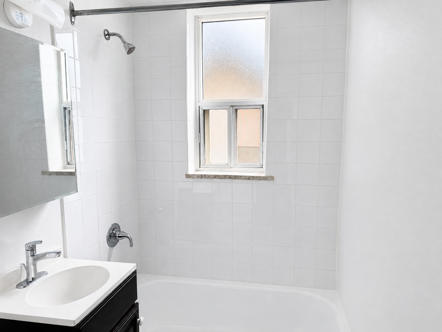 U31-140 Springhurst 31 Avenue, Toronto, ON, M6K 1C1 - 14