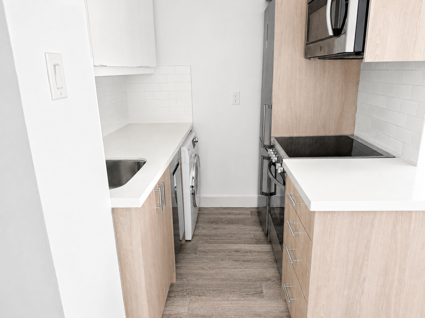 U31-140 Springhurst 31 Avenue, Toronto, ON, M6K 1C1 - 2