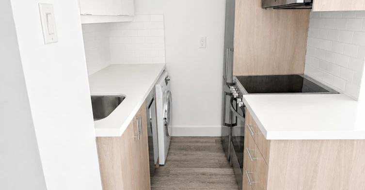 U31-140 Springhurst 31 Avenue, Toronto, ON, M6K 1C1 - 2