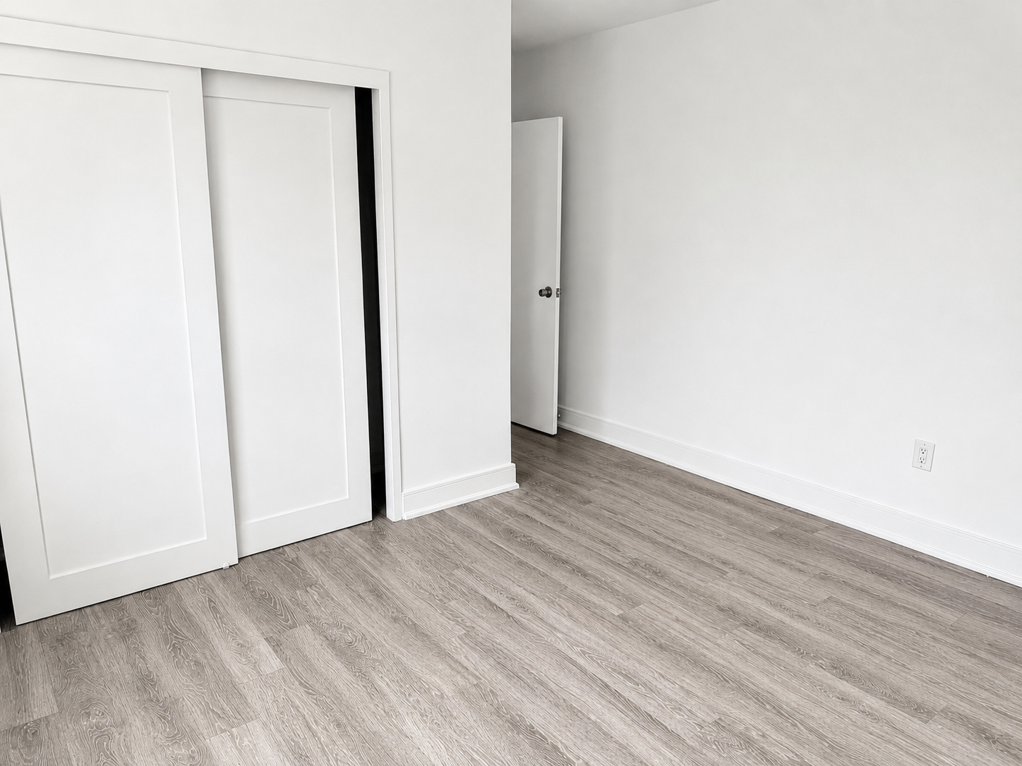 U31-140 Springhurst 31 Avenue, Toronto, ON, M6K 1C1 - 11