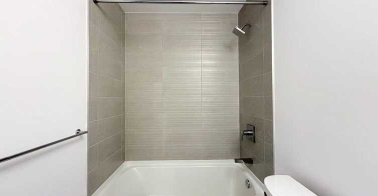 824-75 James Street S, Hamilton, ON, L8P 4V8 - 3
