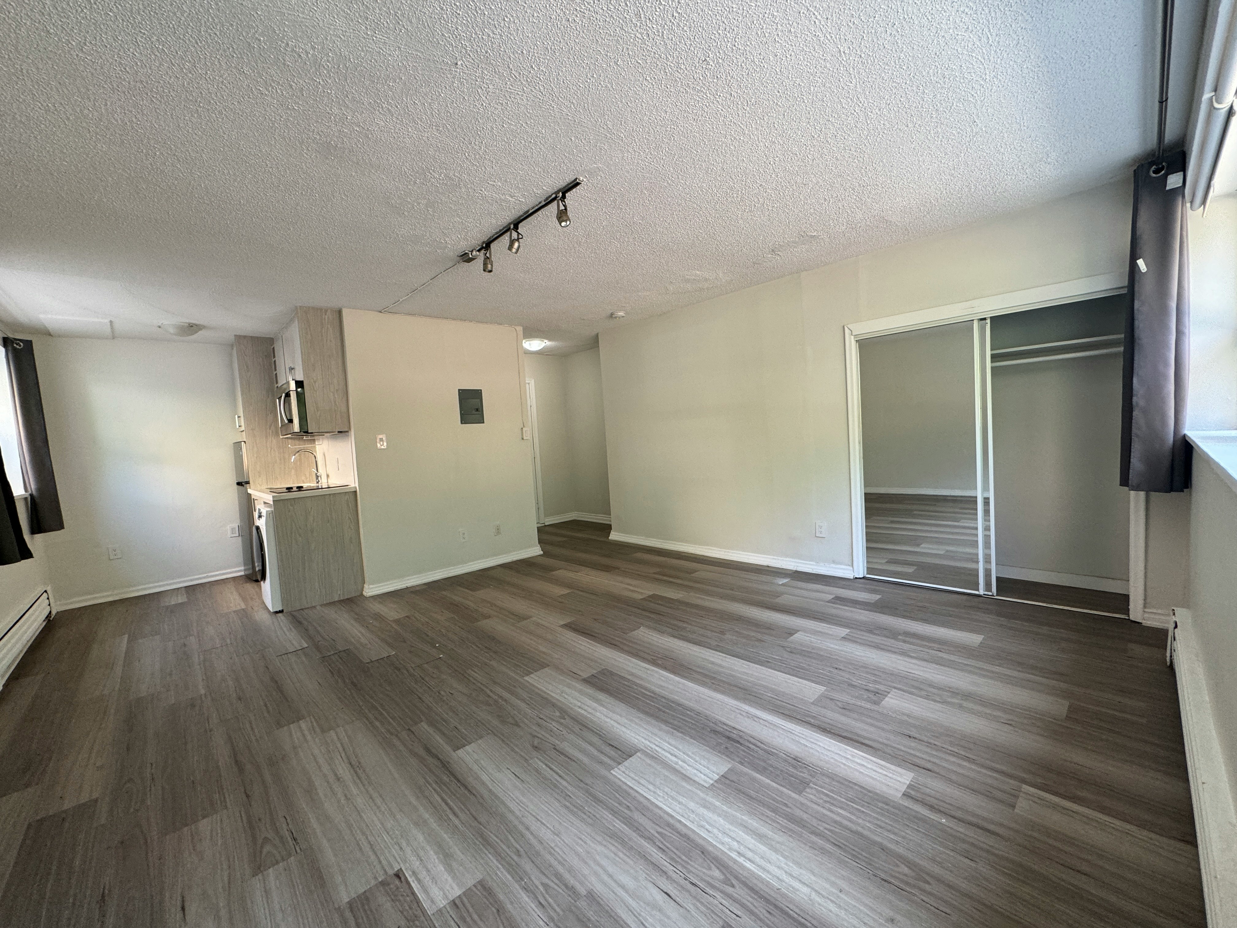 3-140 Springhurst Avenue, Toronto, ON, M6K 1C1 - 6
