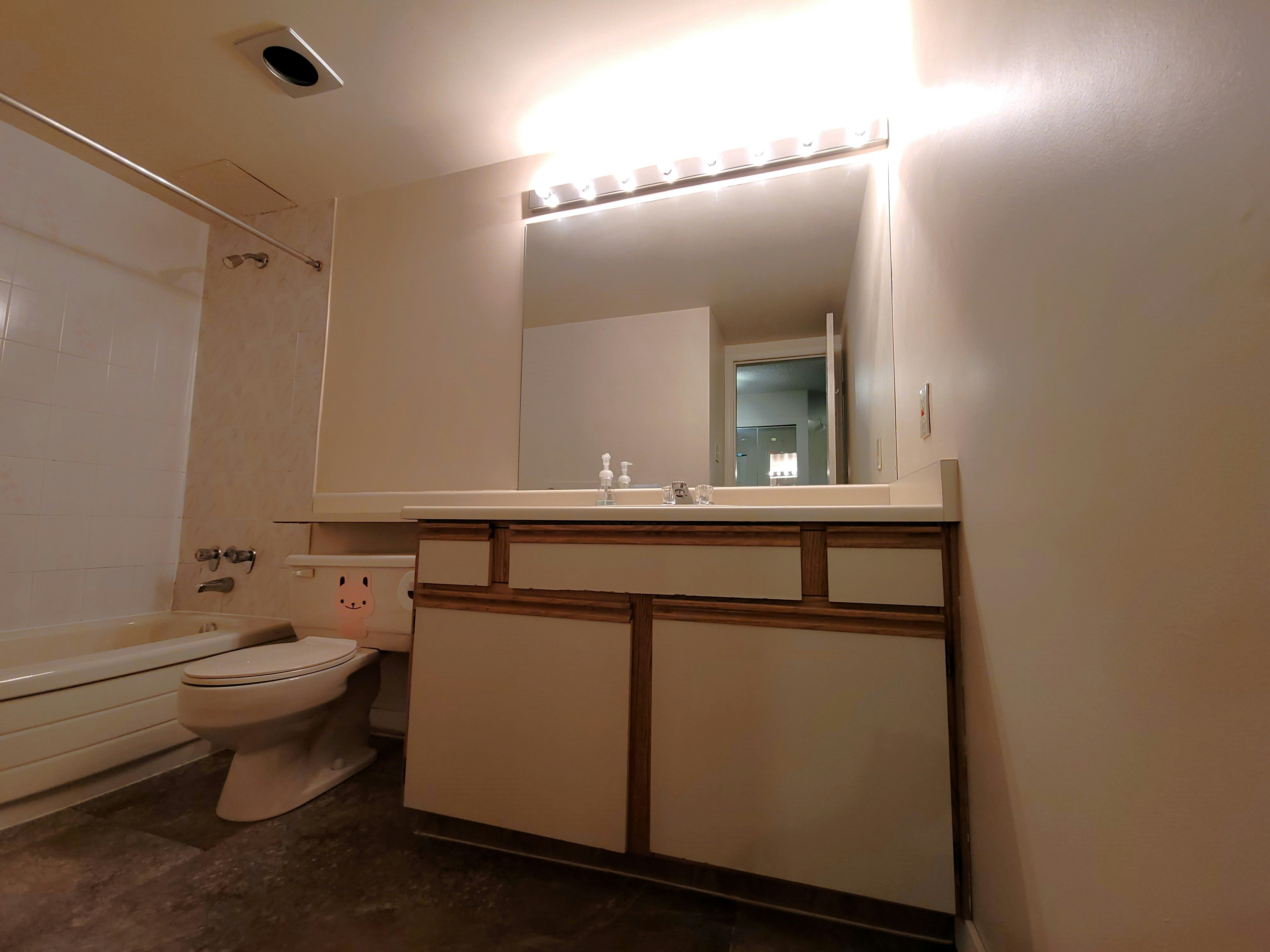 106-8700 Westminster Highway, Richmond, BC, V6X 1A8 - 8