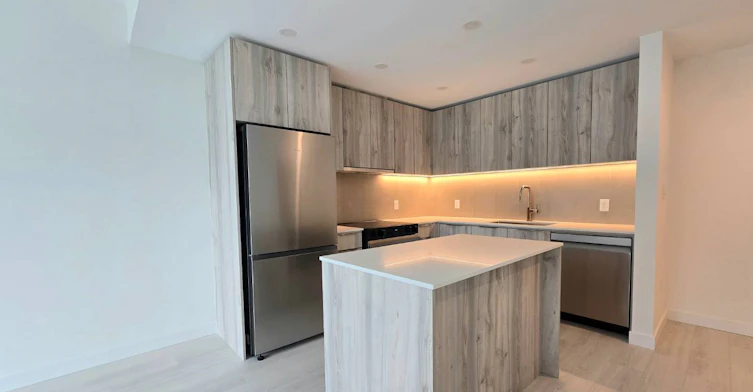 606-3594 North Malsum Vancouver Drive, North Vancouver, BC - 14