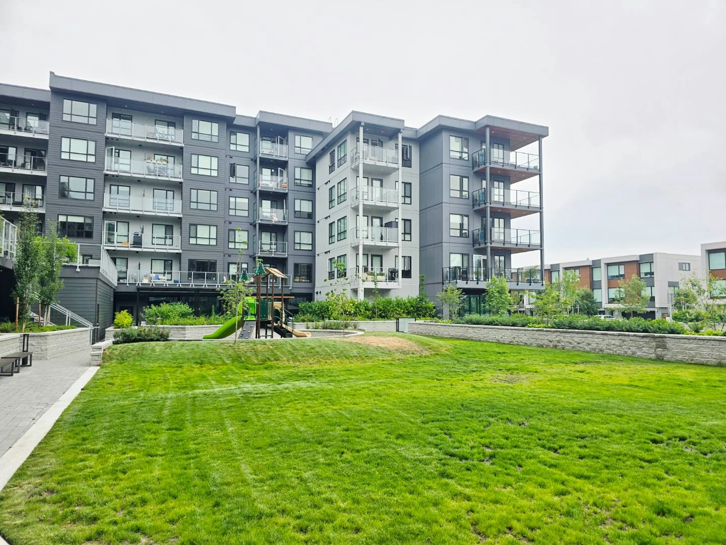606-3594 North Malsum Vancouver Drive, North Vancouver, BC - 17