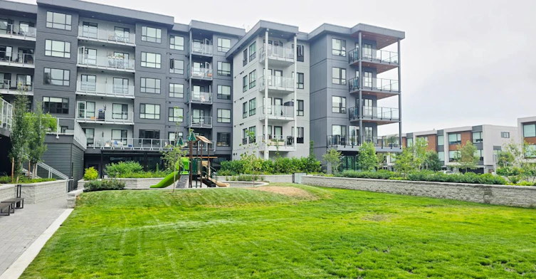 606-3594 North Malsum Vancouver Drive, North Vancouver, BC - 17