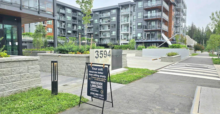 606-3594 North Malsum Vancouver Drive, North Vancouver, BC - 4