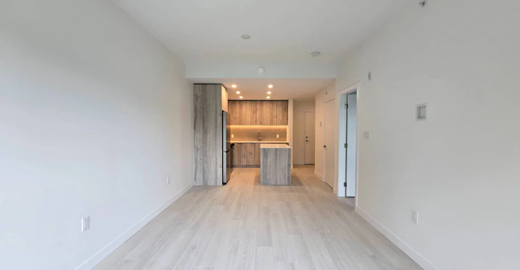 606-3594 North Malsum Vancouver Drive, North Vancouver, BC - 2