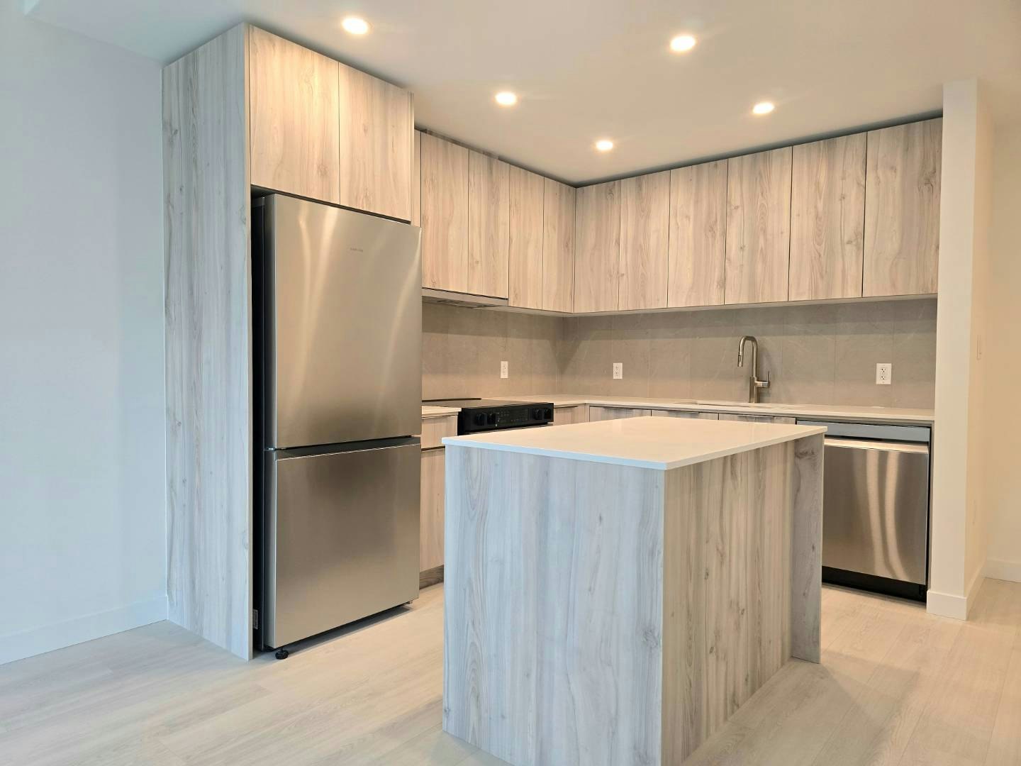 606-3594 North Malsum Vancouver Drive, North Vancouver, BC - 5