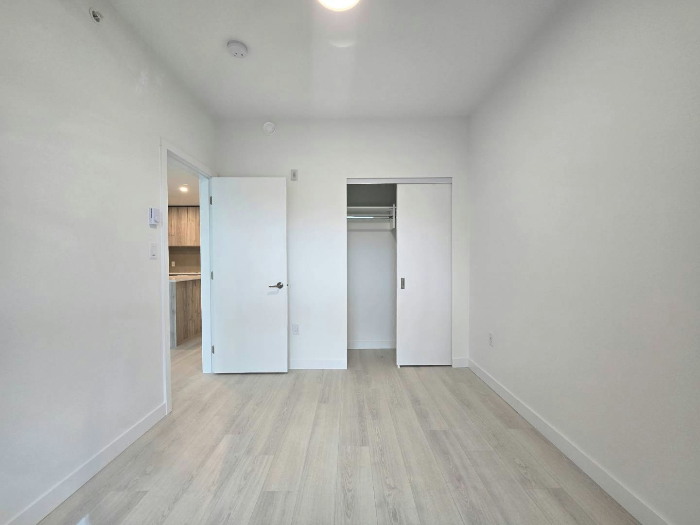 606-3594 North Malsum Vancouver Drive, North Vancouver, BC - 8