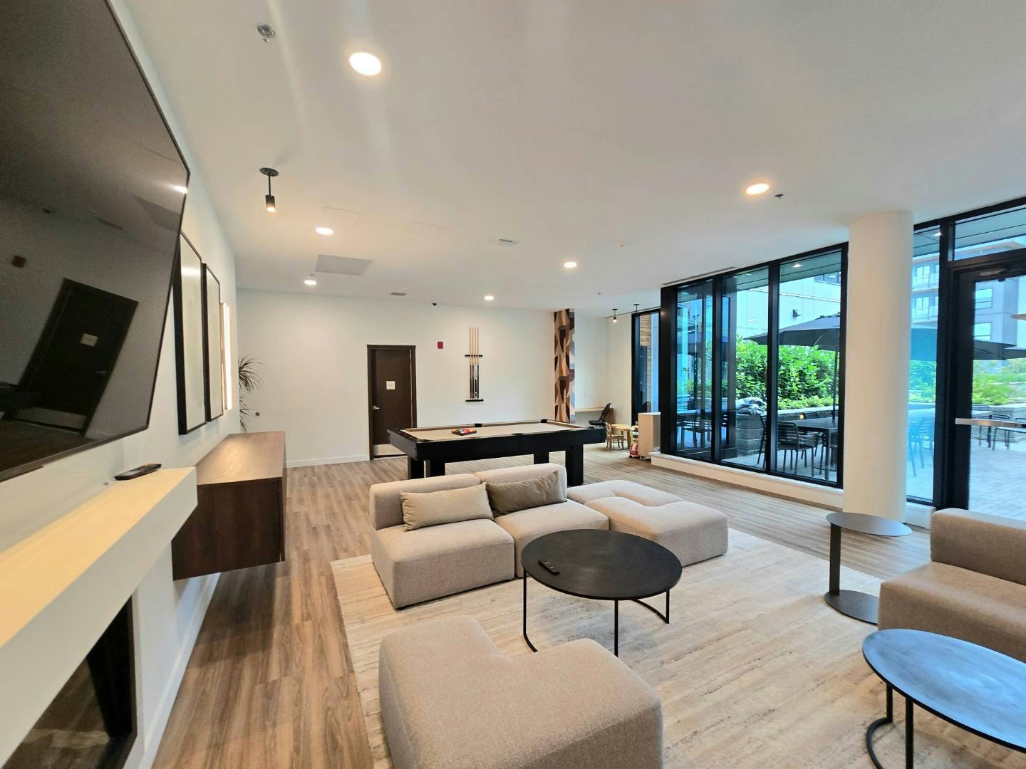 606-3594 North Malsum Vancouver Drive, North Vancouver, BC - 22