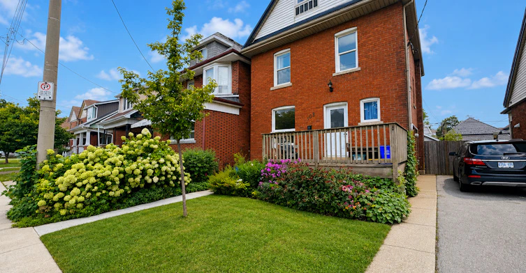 Unit 1-108 Kensington Avenue N, Hamilton, ON, L8L 7N2 - 2
