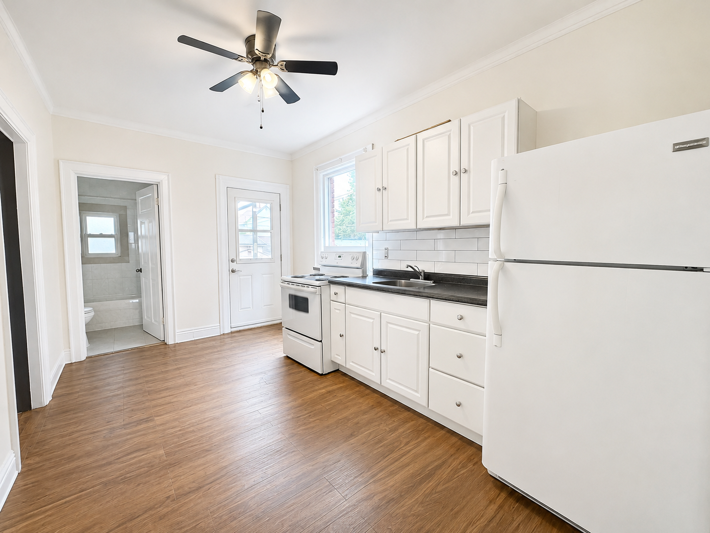 Unit 1-108 Kensington Avenue N, Hamilton, ON, L8L 7N2 - 4
