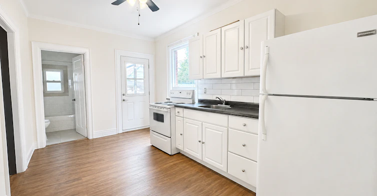 Unit 1-108 Kensington Avenue N, Hamilton, ON, L8L 7N2 - 4