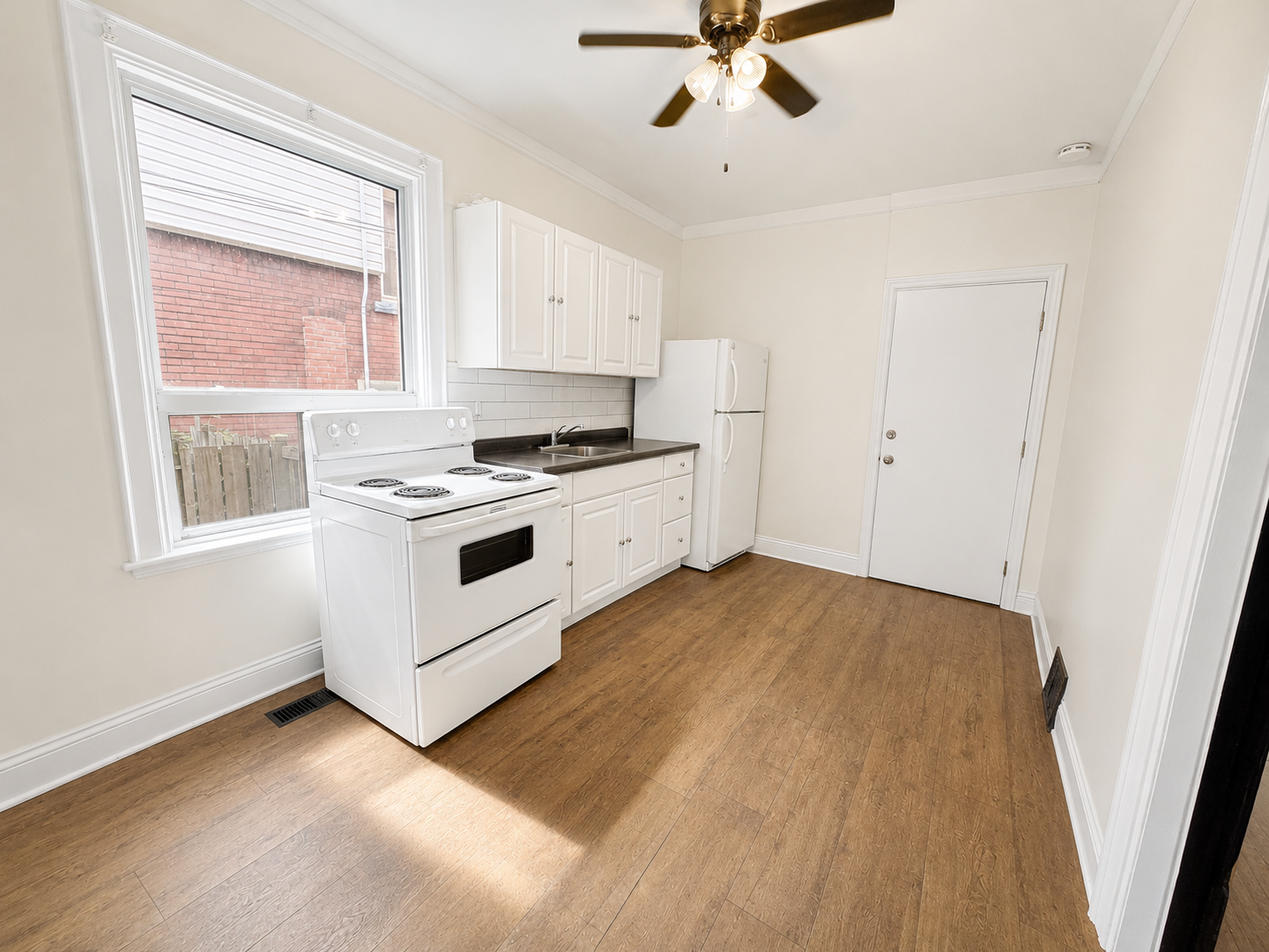 Unit 1-108 Kensington Avenue N, Hamilton, ON, L8L 7N2 - 6