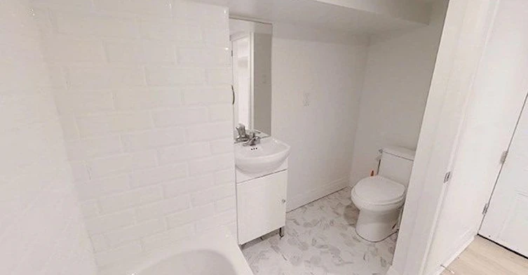 Lower (3)-244 Boulton Avenue, Toronto, ON, M4M 2K1 - 11