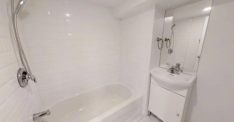 Lower (3)-244 Boulton Avenue, Toronto, ON, M4M 2K1 - 10