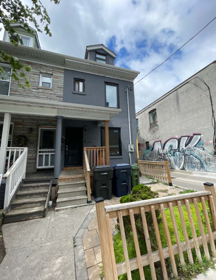 Lower (3)-244 Boulton Avenue, Toronto, ON, M4M 2K1 - 12