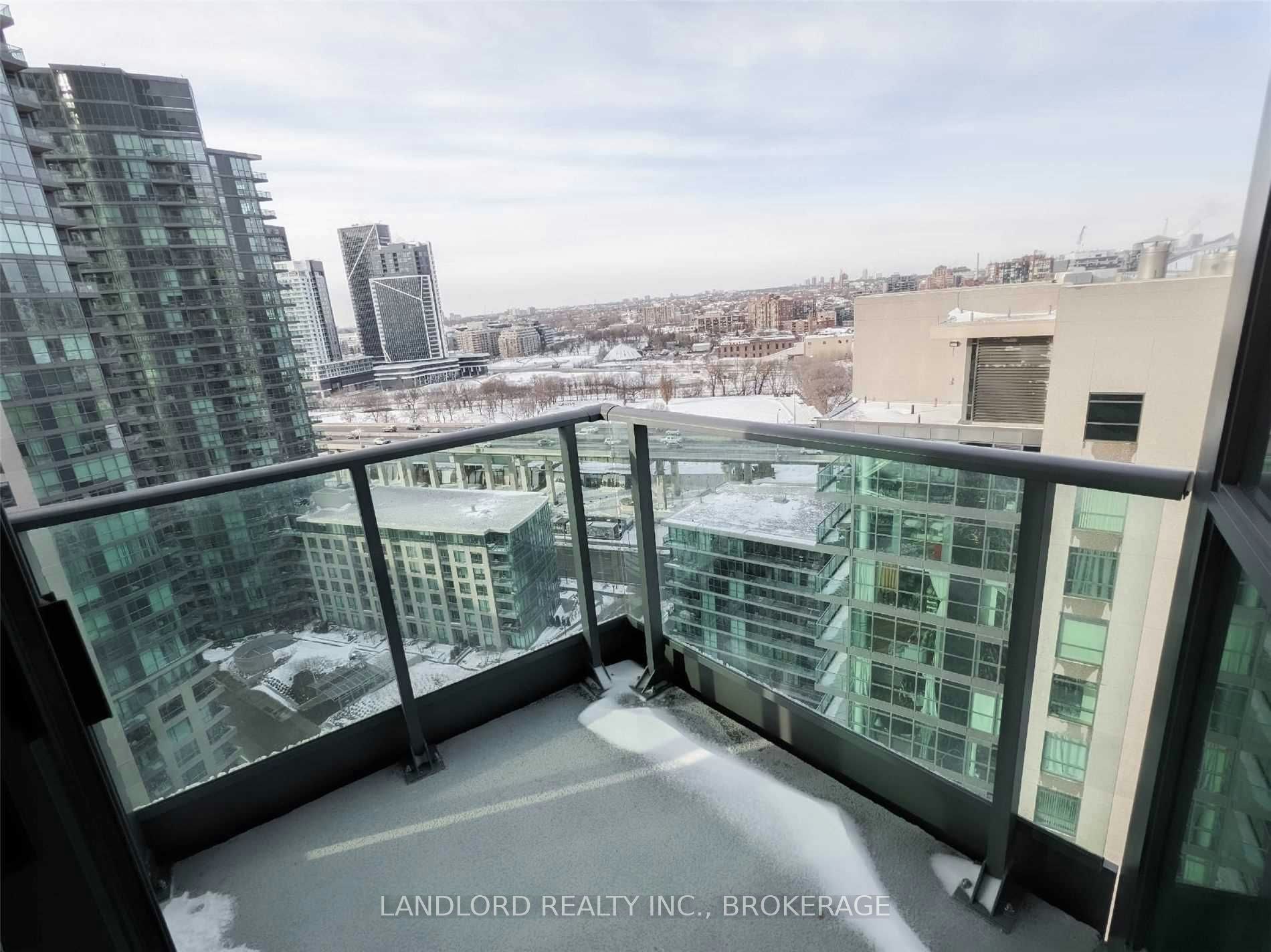 1910-215 Fort York Boulevard, Toronto, ON, M5V 4A2 - 15