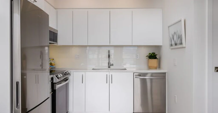 153 E 4th Street, North Vancouver, BC, V7L 1H5 - 9