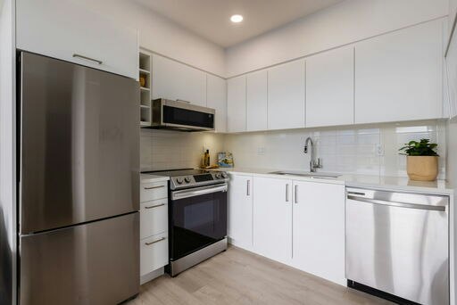 153 E 4th Street, North Vancouver, BC, V7L 1H5 - 8