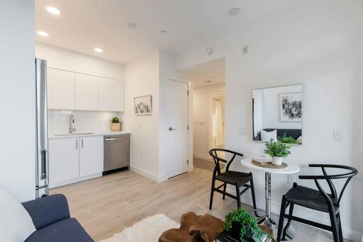 153 E 4th Street, North Vancouver, BC, V7L 1H5 - 5