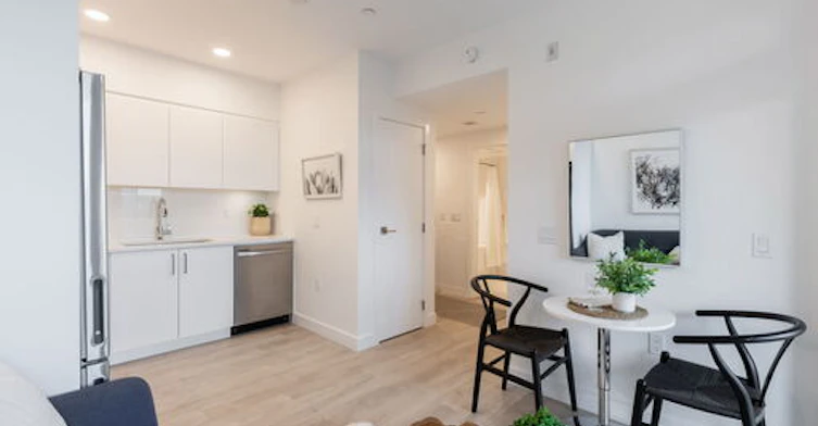 153 E 4th Street, North Vancouver, BC, V7L 1H5 - 5