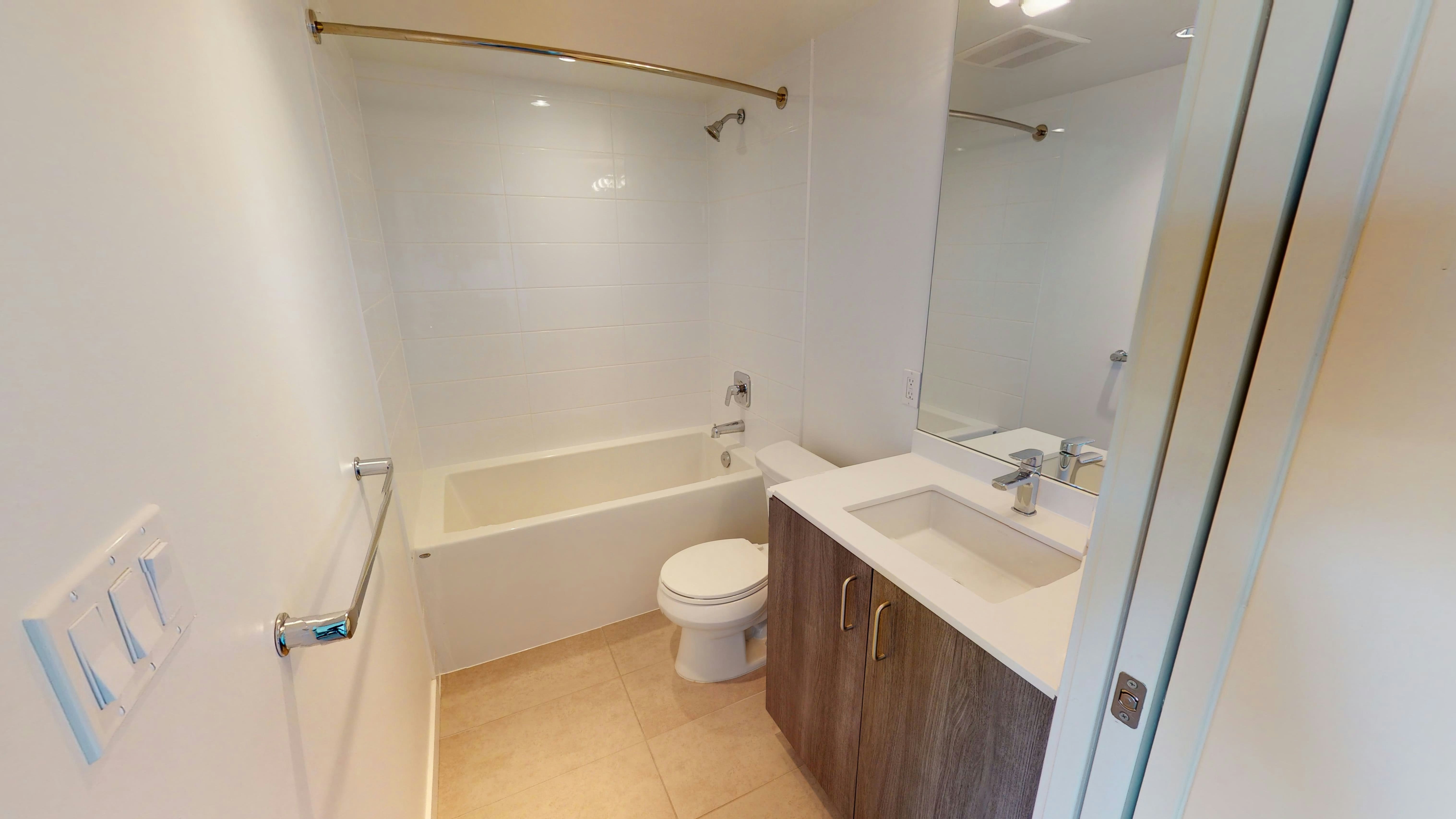 2810-685 Pacific Boulevard, Vancouver, BC, V6B 0R4 - 4