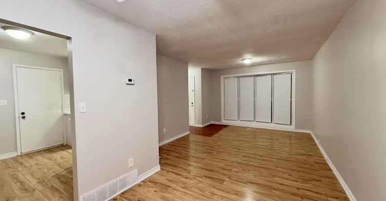 141 Adis Avenue, Hamilton, ON, L9C 6T9 - 2