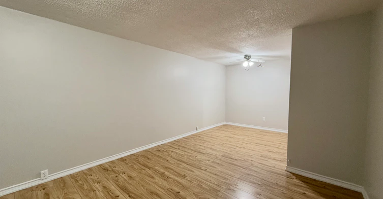 141 Adis Avenue, Hamilton, ON, L9C 6T9 - 3