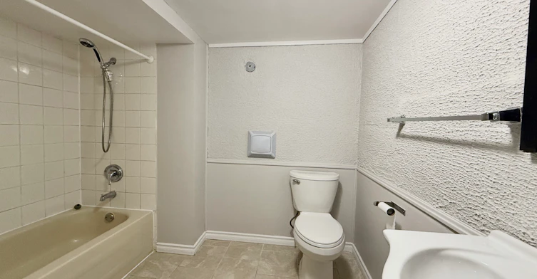141 Adis Avenue, Hamilton, ON, L9C 6T9 - 16
