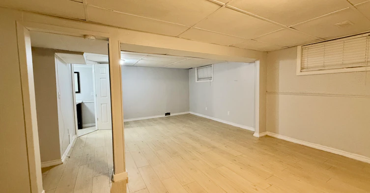 141 Adis Avenue, Hamilton, ON, L9C 6T9 - 13