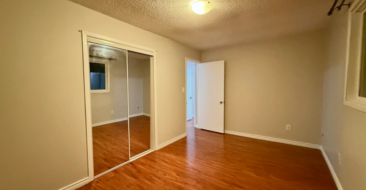 141 Adis Avenue, Hamilton, ON, L9C 6T9 - 9