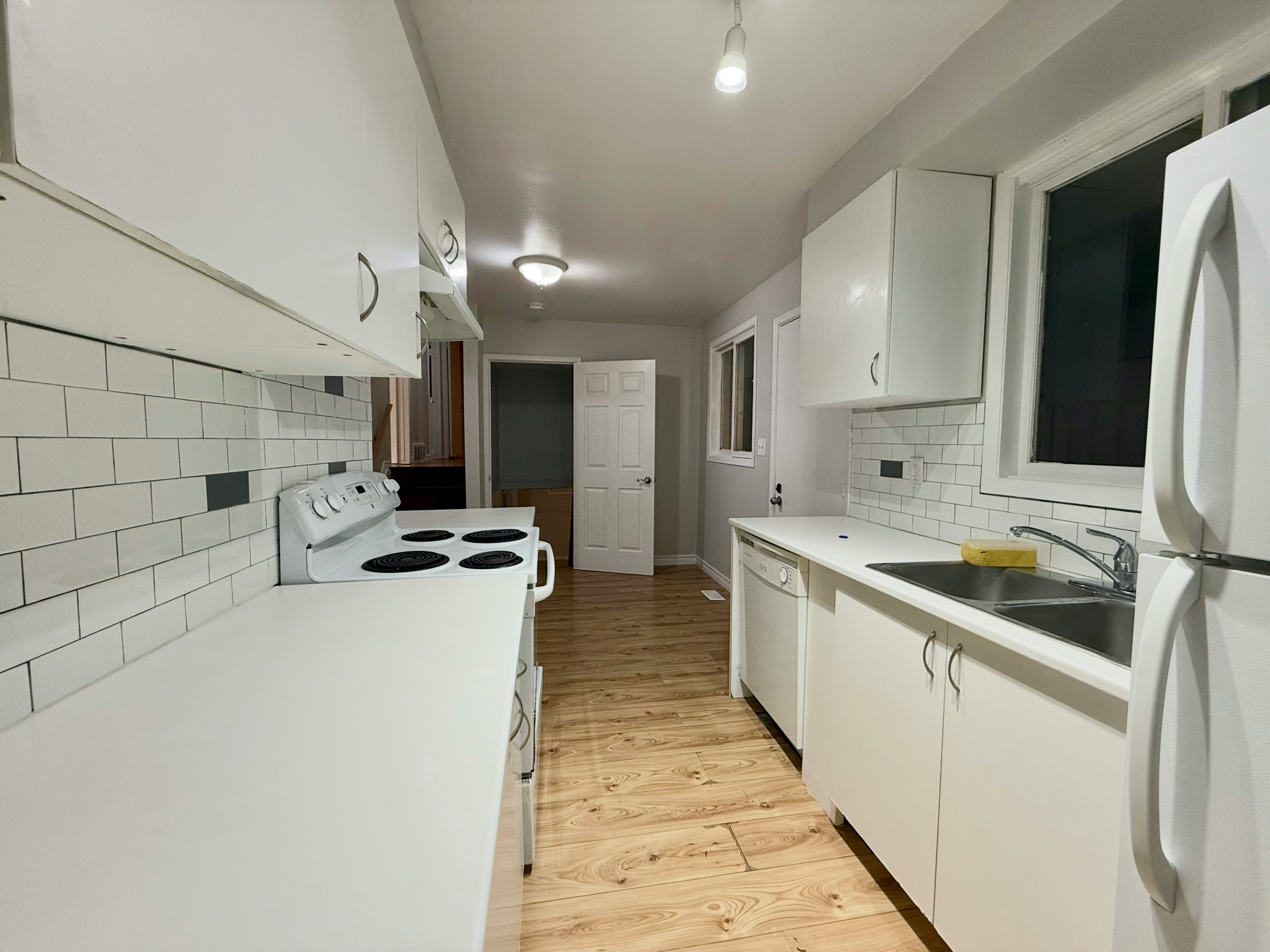 141 Adis Avenue, Hamilton, ON, L9C 6T9 - 5