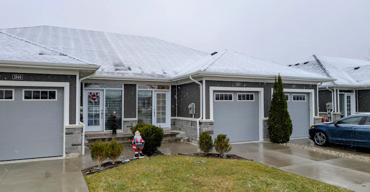1947 Ethan Court, Windsor, ON, N8T 0B3 - 2