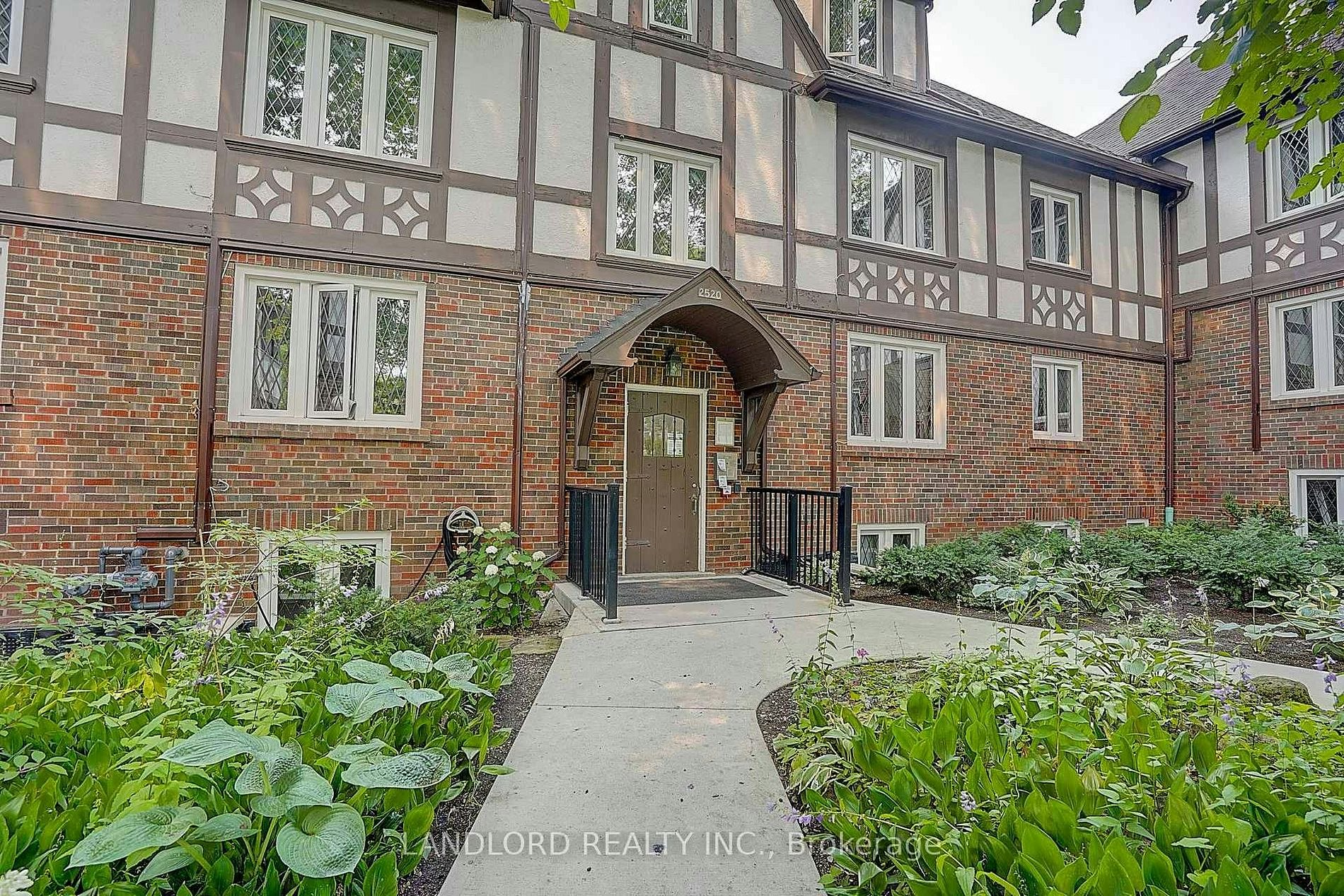 12-2520 Bloor Street West, Toronto, ON, M6S 1R8 - 35