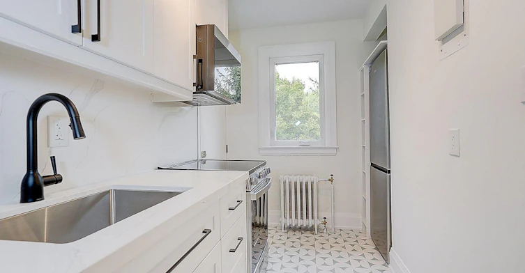 12-2520 Bloor Street West, Toronto, ON, M6S 1R8 - 4