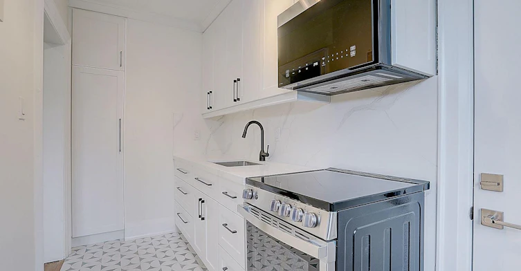 12-2520 Bloor Street West, Toronto, ON, M6S 1R8 - 5