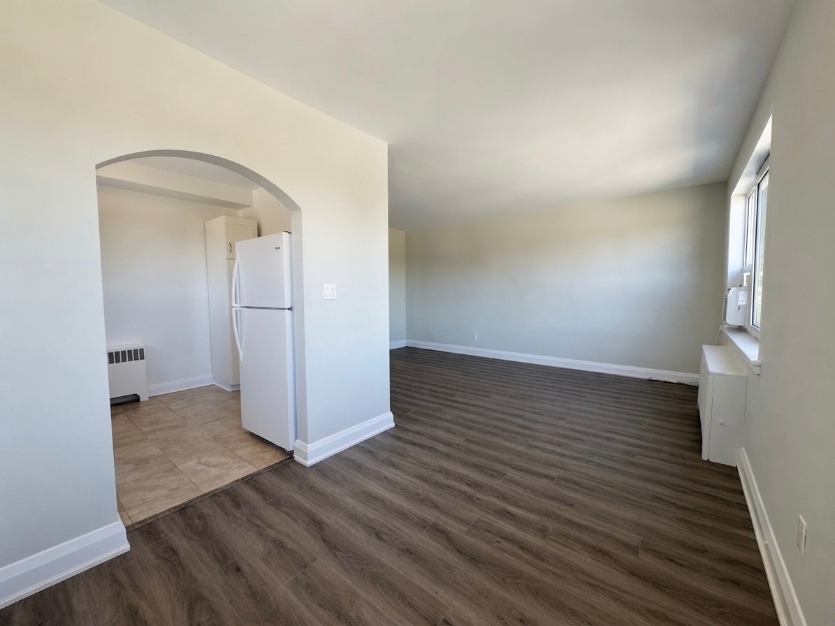 U301-36 Wood Glen Road, Toronto, ON, M1N 2V9 - 4