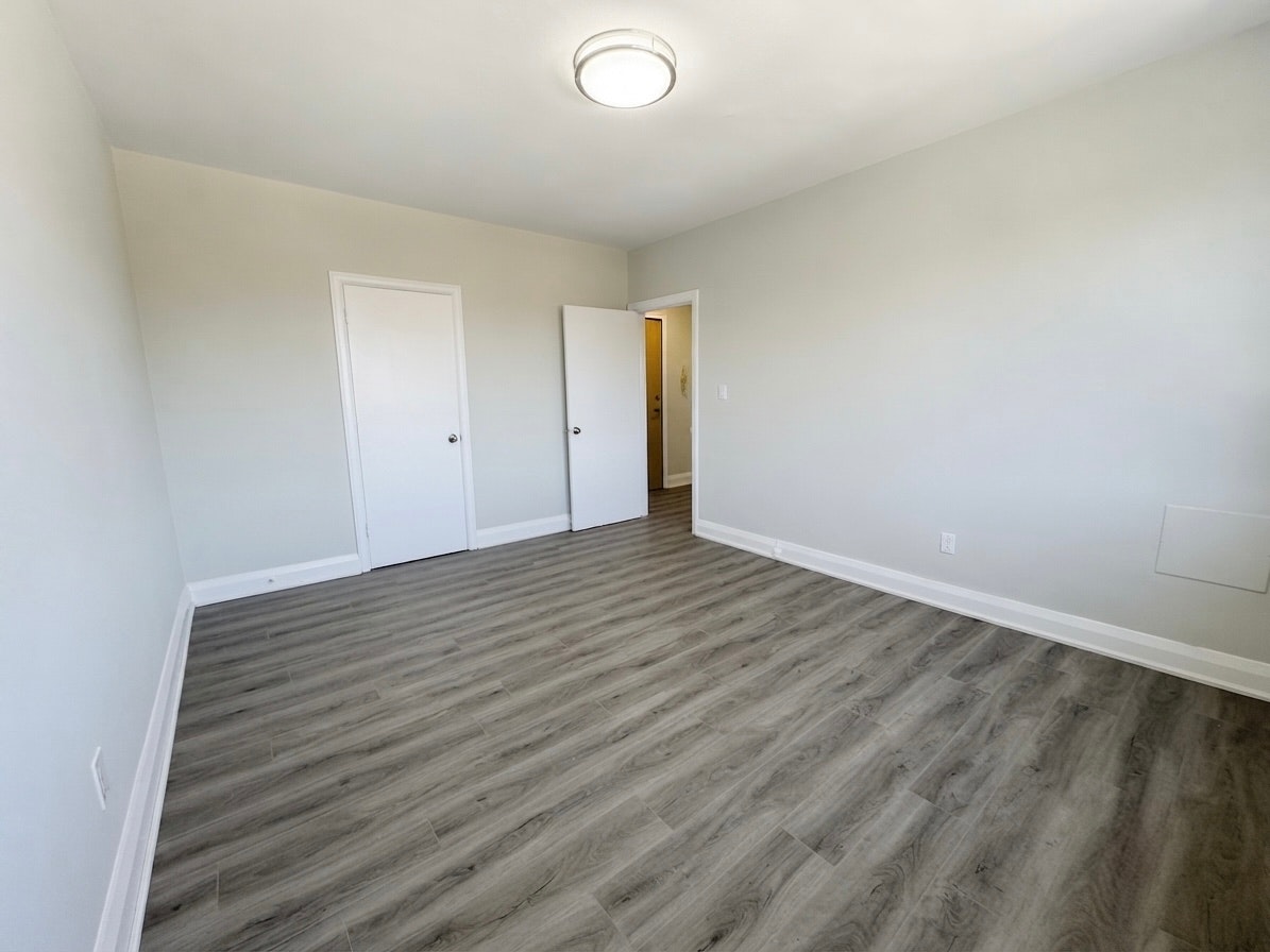 U301-36 Wood Glen Road, Toronto, ON, M1N 2V9 - 8